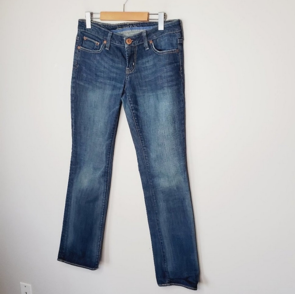 🟣American Eagle Jeans Women’s Straight 77 Size 6